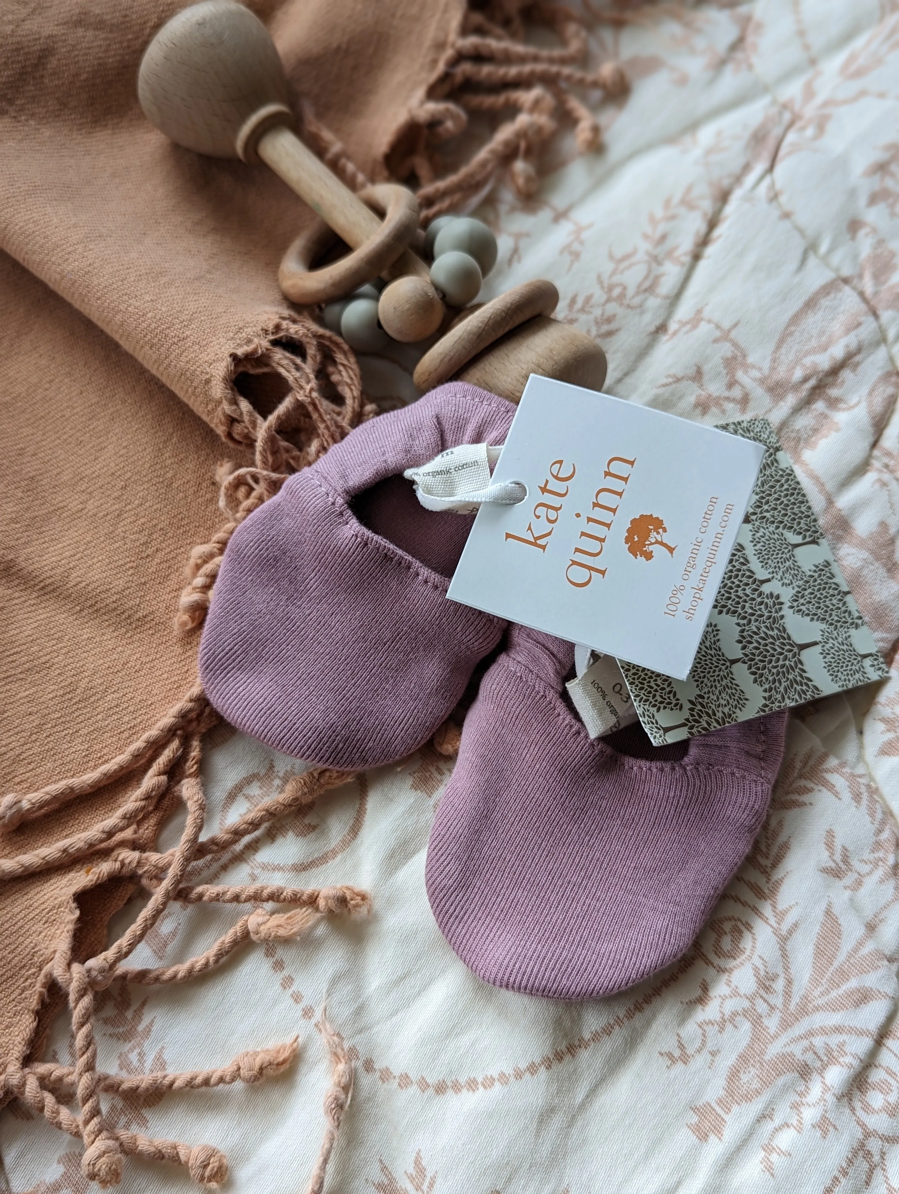 Kate Quinn Organic Cotton Booties in Lavender (0-3m)