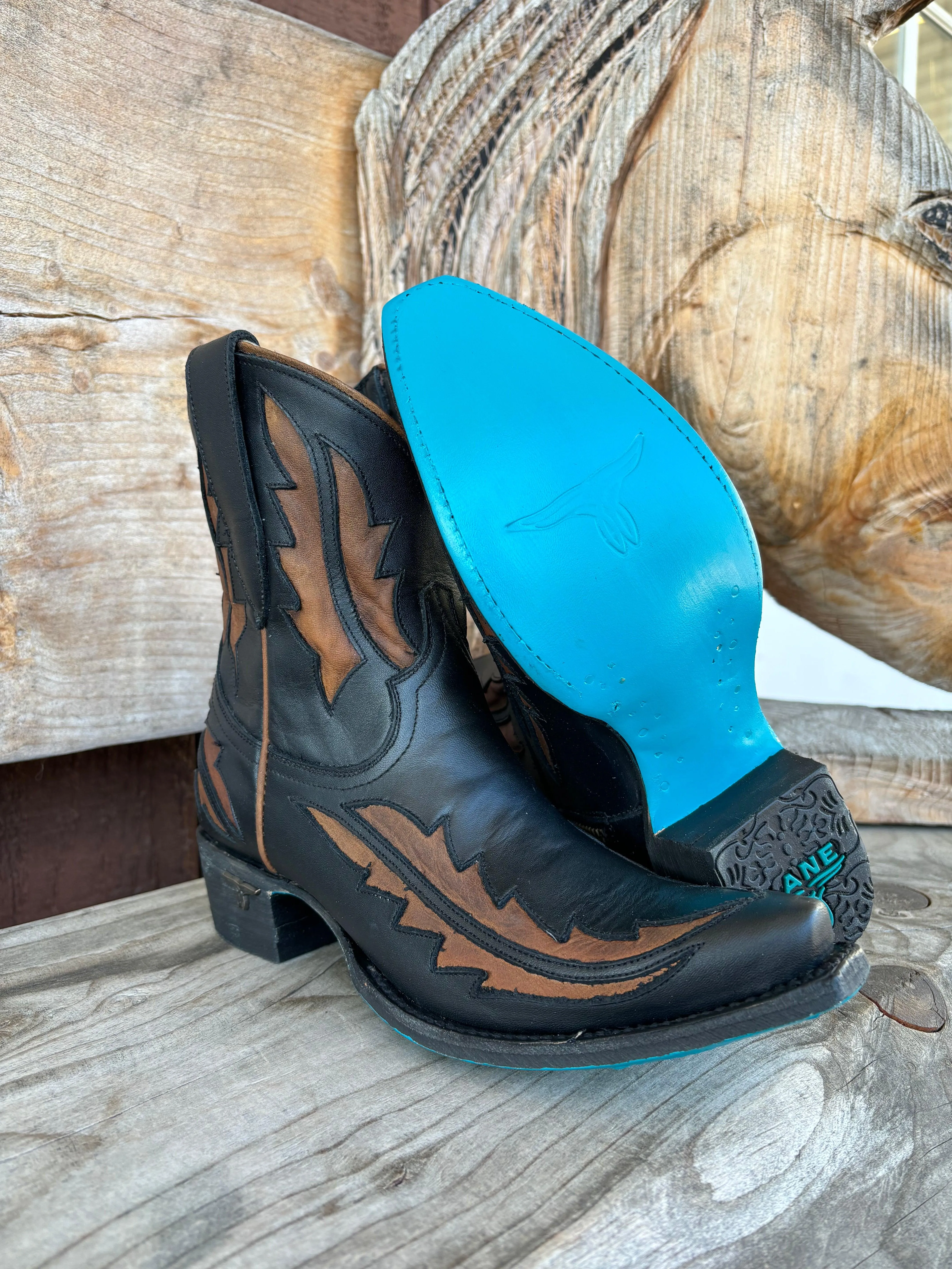 Lane Boots Women’s Jet black & Caramel Walk the Line Cowgirl Bootie LB0478F