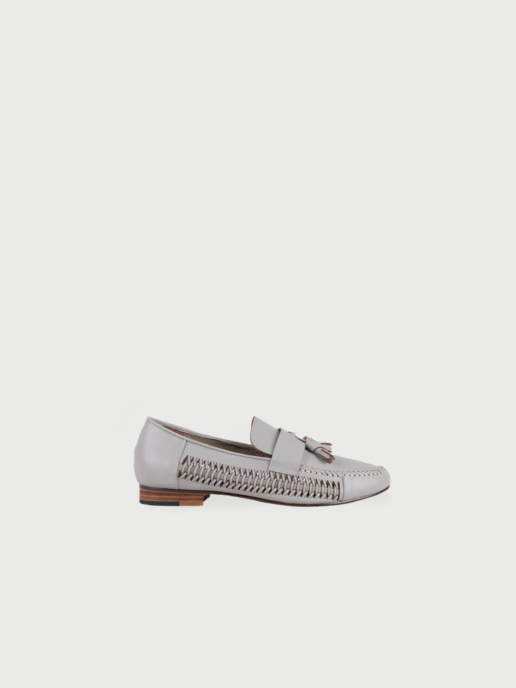 Round-Toe Lace-up Loafers